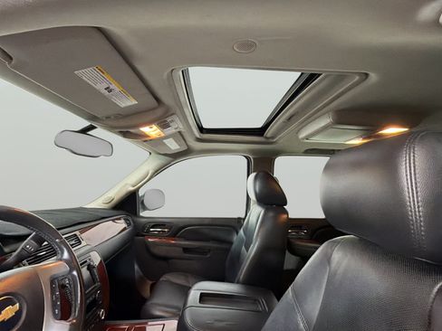 Used 2010 Chevrolet Tahoe LTZ AWD/4WD image 31