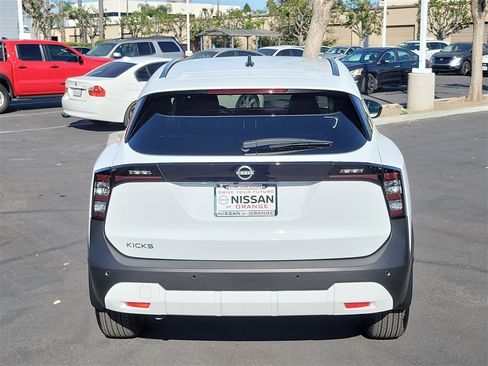 New 2026 Nissan Kicks SV image 3