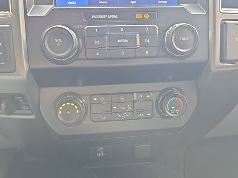 Used 2020 Ford F250 XLT w/ XLT Value Package AWD/4WD image 22