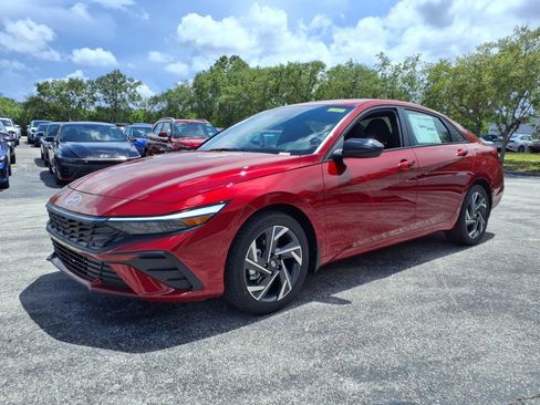 New 2025 Hyundai Elantra Sport image 3