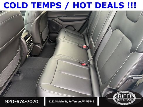 New 2025 Jeep Grand Cherokee Limited w/ Trailer Tow Package image 15