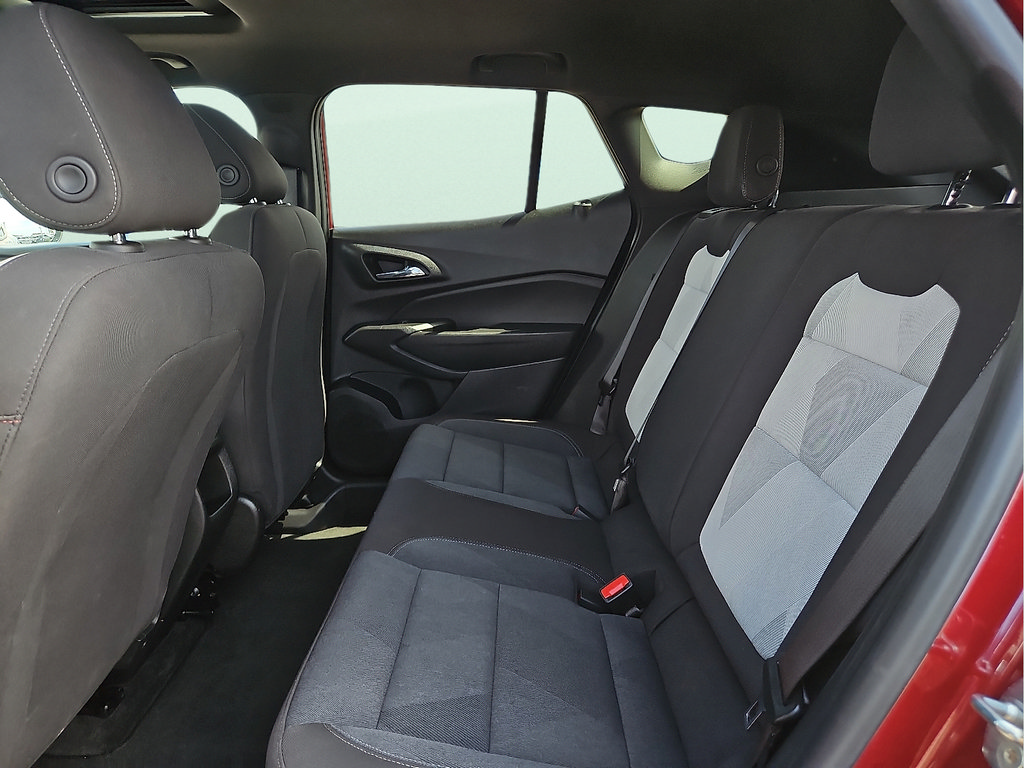 Used 2024 Chevrolet Trax RS w/ Sunroof Package FWD image 10