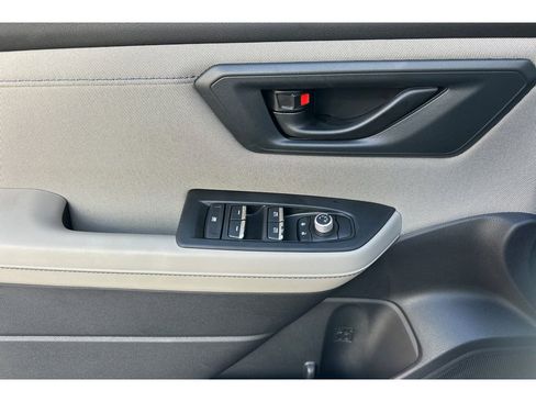 Used 2026 Subaru Forester Premium AWD/4WD image 11