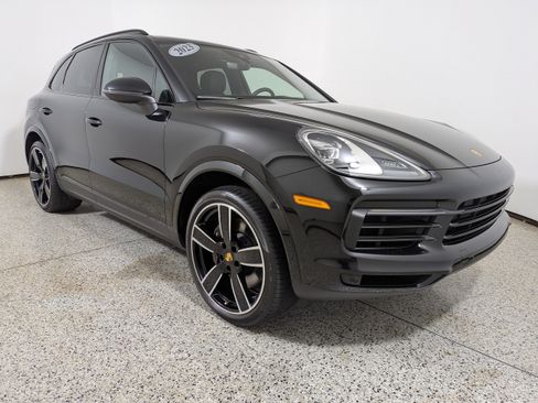 Used 2023 Porsche Cayenne AWD/4WD image 1