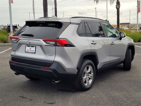 Used 2022 Toyota RAV4 XLE image 5
