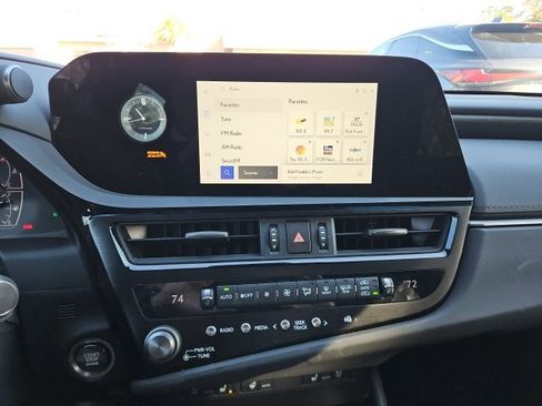 Used 2025 Lexus ES 350 350 w/ Premium Package image 9