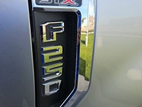 Used 2022 Ford F250 XL w/ STX Appearance Package image 10