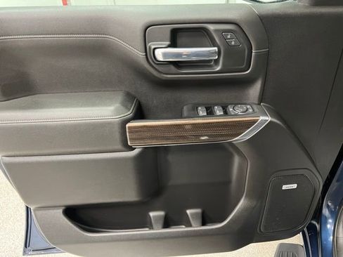 Used 2022 Chevrolet Silverado 1500 RST image 16