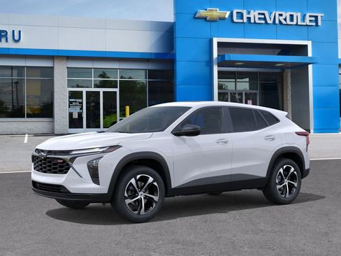 New 2026 Chevrolet Trax RS w/ Sunroof Package image 2