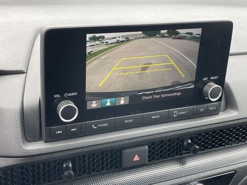 Used 2025 Honda CR-V LX image 17
