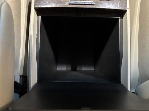 Used 2017 Toyota Sienna XLE w/ XLE Navigation Package image 14