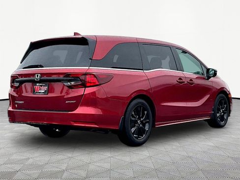 Used 2024 Honda Odyssey Sport image 6