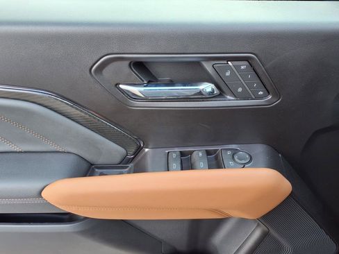 New 2025 GMC Canyon AT4 w/ Nightfall Edition AWD/4WD image 7