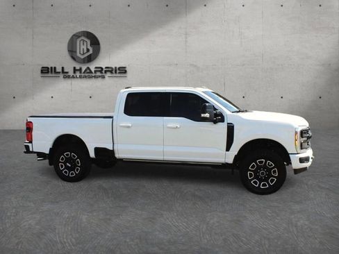Used 2026 Ford F250 Platinum w/ FX4 Off-Road Package AWD/4WD image 4