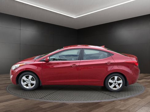 Used 2013 Hyundai Elantra GLS w/ Preferred Pkg FWD image 5