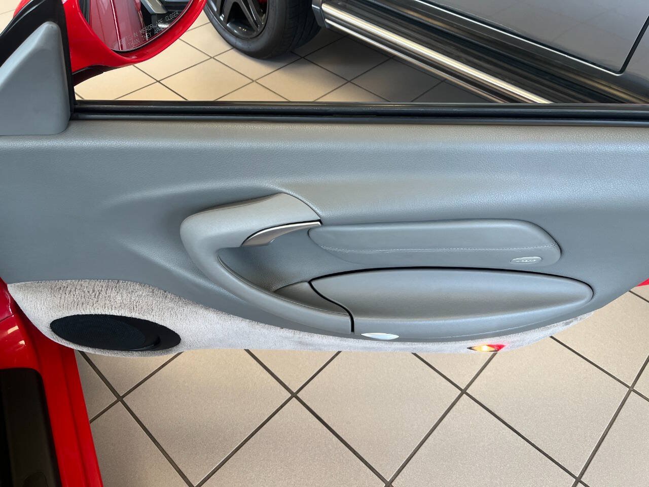 Used 2001 Porsche 911 Cabriolet image 20