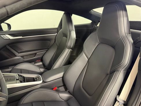 Certified 2025 Porsche 911 Carrera GTS RWD image 5
