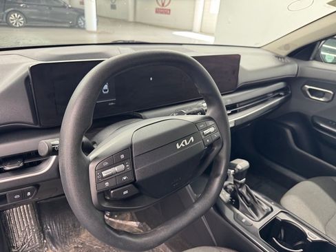 Used 2025 Kia K4 FWD image 9