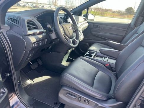 Certified 2024 Honda Odyssey Sport image 12