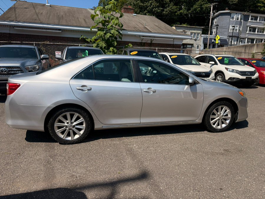 Used 2013 Toyota Camry XLE FWD image 3
