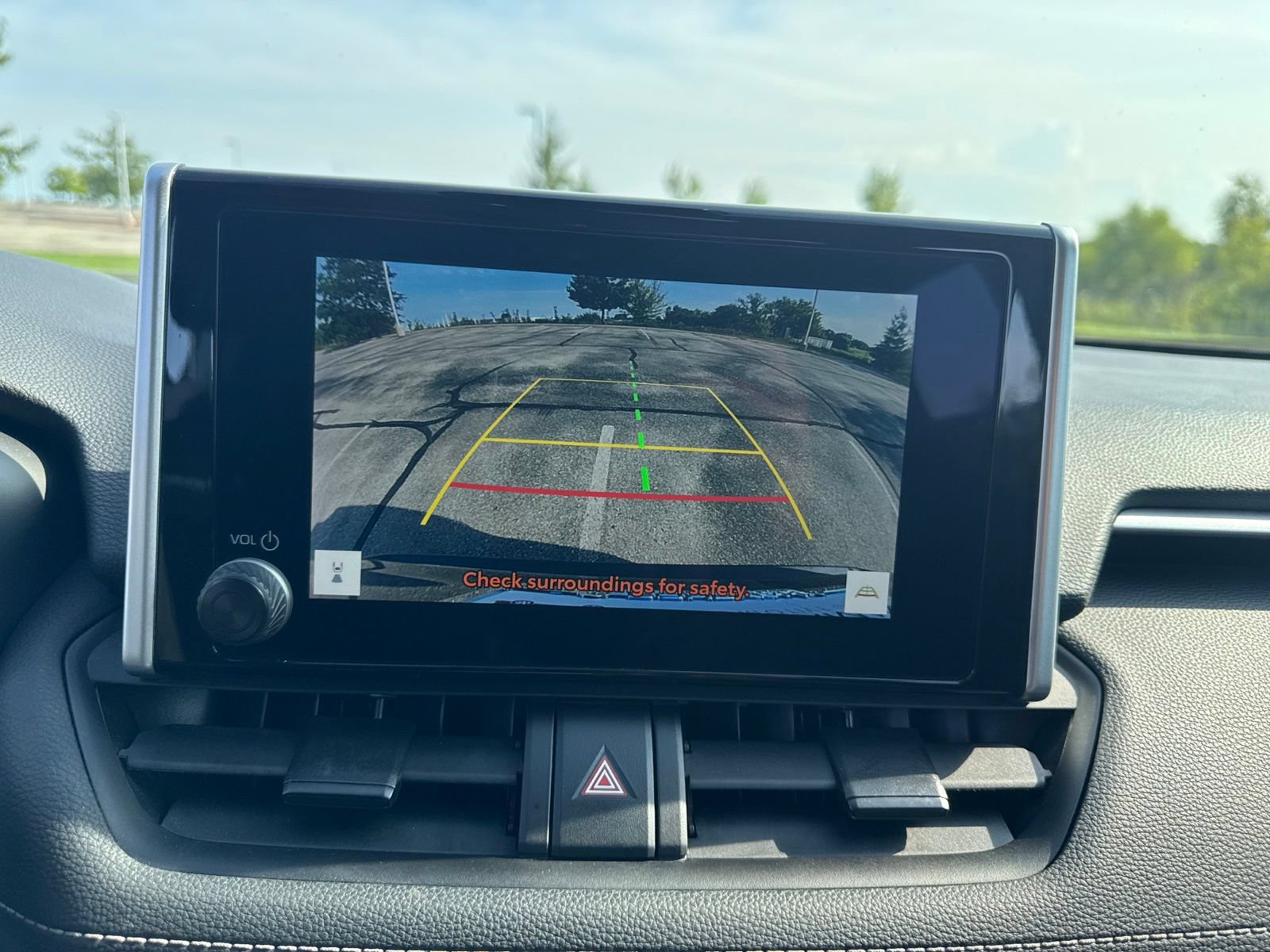 Used 2025 Toyota RAV4 XLE FWD image 20