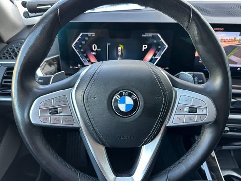 Used 2025 BMW X7 xDrive40i w/ Premium Package AWD/4WD image 28