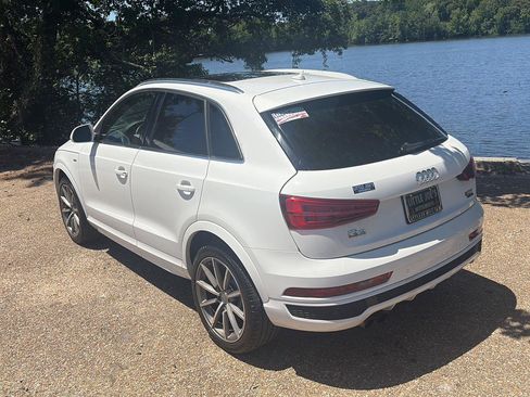 Used 2018 Audi Q3 2.0T Premium Plus w/ Premium Plus Package AWD/4WD image 9
