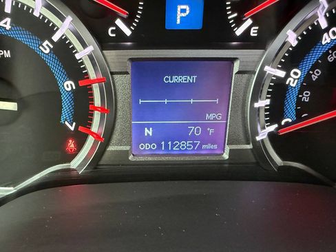 Used 2016 Toyota 4Runner Limited AWD/4WD image 17