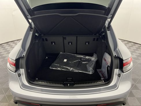 Certified 2026 Porsche Macan S AWD/4WD image 21