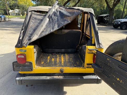 Used 2004 Jeep Wrangler Unlimited image 8