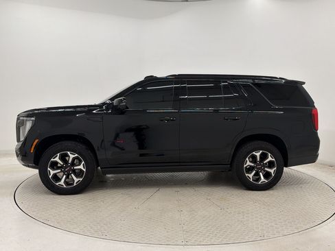 Used 2026 GMC Yukon AT4 Ultimate AWD/4WD image 2