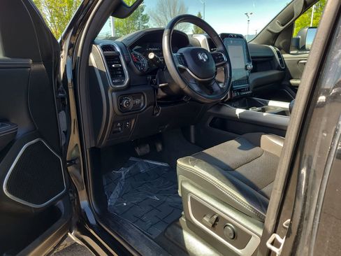 Used 2023 RAM 1500 Laramie AWD/4WD image 10