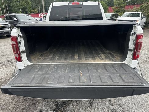 Used 2022 RAM 1500 Laramie AWD/4WD image 18