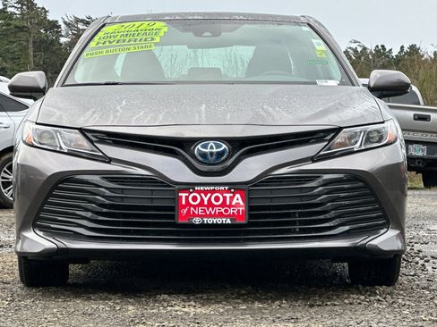 Used 2019 Toyota Camry LE image 6