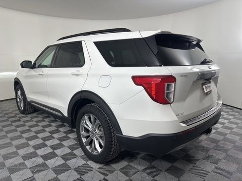 Used 2020 Ford Explorer XLT w/ Equipment Group 202A image 5