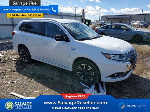 Used 2018 Mitsubishi Outlander SEL image 5