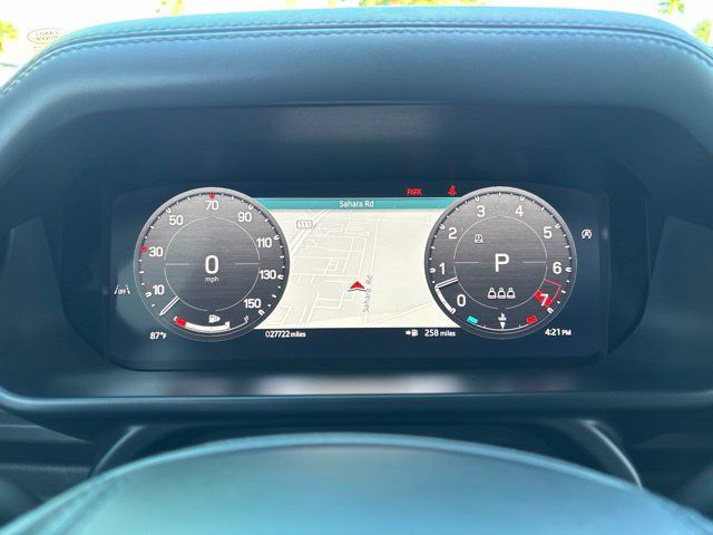 Used 2024 Land Rover Defender 110 X-Dynamic SE AWD/4WD image 11
