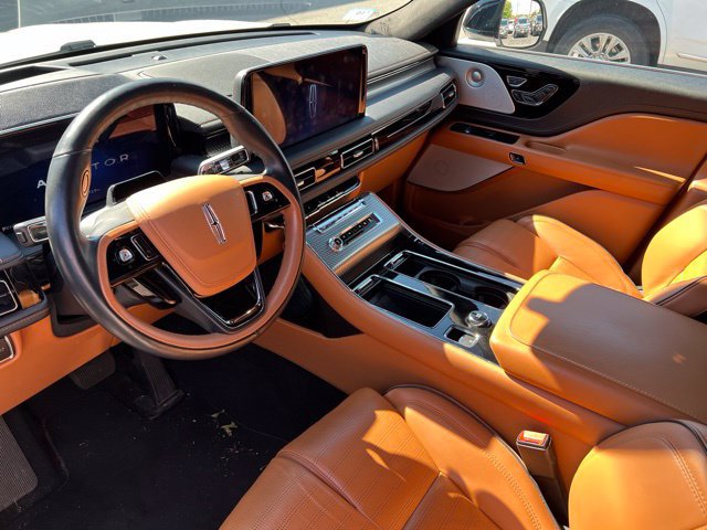 Used 2025 Lincoln Aviator Black Label AWD/4WD image 8