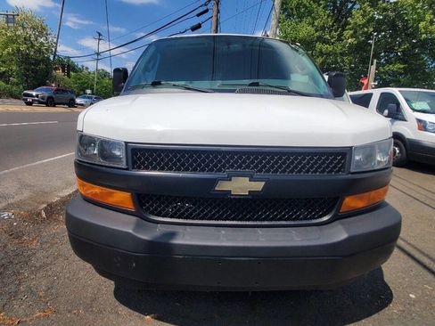 Used 2021 Chevrolet Express 2500 w/ Communications Package RWD image 7