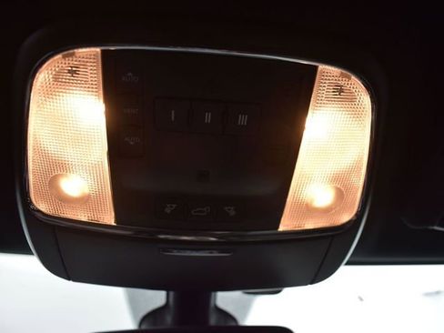 Used 2021 Jeep Grand Cherokee Limited image 30