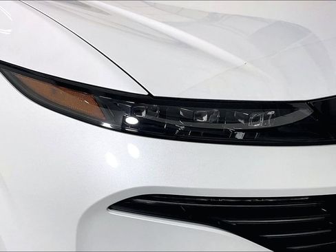 Certified 2025 Nissan Murano SL AWD/4WD image 39