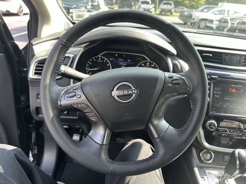 Used 2024 Nissan Murano SV AWD/4WD image 13