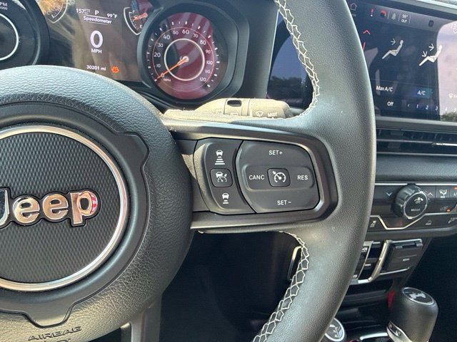 Used 2025 Jeep Wrangler Unlimited Sport AWD/4WD image 18