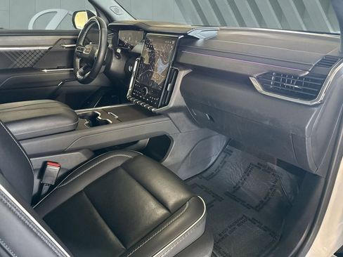 Used 2024 GMC Acadia Denali w/ Super Cruise Package image 29