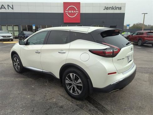 Certified 2022 Nissan Murano S image 6