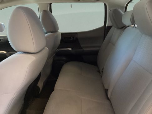 Used 2019 Toyota Tacoma SR5 AWD/4WD image 24