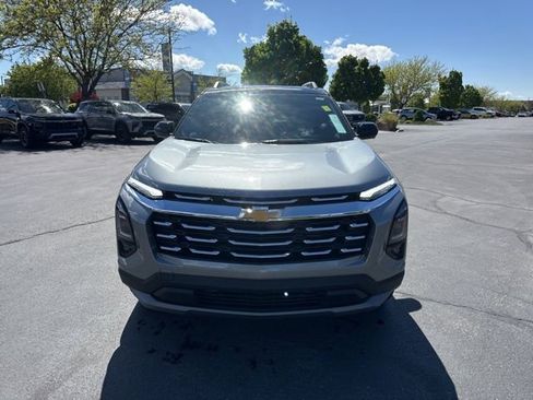 New 2026 Chevrolet Equinox LT w/ Convenience Package II AWD/4WD image 2