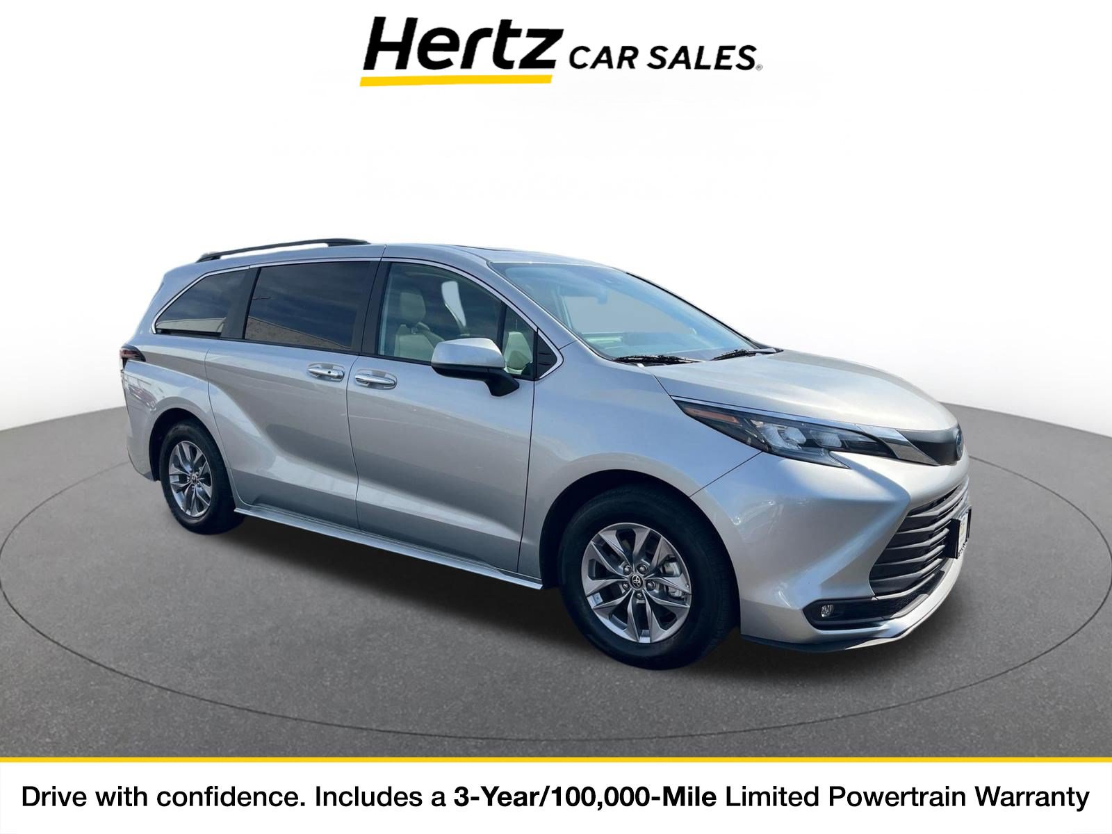 Used 2025 Toyota Sienna XLE FWD image 1