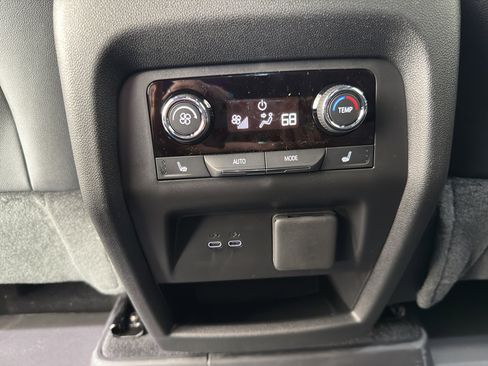 New 2026 Chevrolet Traverse RS w/ LPO, Floor Liner Package image 24