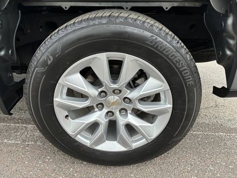 Used 2023 Chevrolet Silverado 1500 Custom image 14